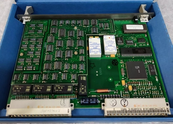 ABB 83SR07E-E GJR2392700R1210 Модуль сцепления автобусов для системы управления