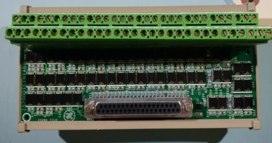 IS210DTCIH1A GE Simplex Cantact Input With Group Isolation Terminal Board Mark VI Series DIN-rail (Геометрическая система пропускания простых контактов с групповой изоляцией)