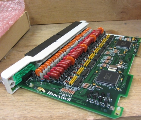 Honeywell 621-1180RC 115 VAC Digital Input Board 32 PT PLC Модуль