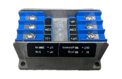 IPC704 244-704-000-042 A1-B03-C100-D100-E5-F2000-G0-H0-I0 Пиезоэлектрический кондиционер сигнала заряда для измерения скорости вибрации корпуса подшипника