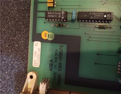 Части 57160001-NV PLC блока цифрового входного сигнала 32Ch DSDI115 ABB 24VDC запасные