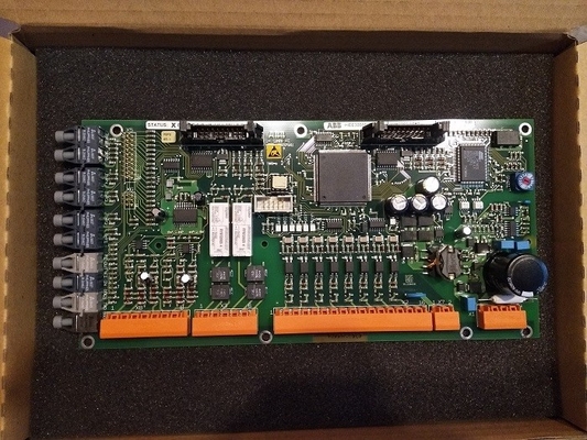 Части HIEE300888R0001 PLC модуля процессора управлением UA C389 AE01 прибора UAC389AE01 ABB запасные