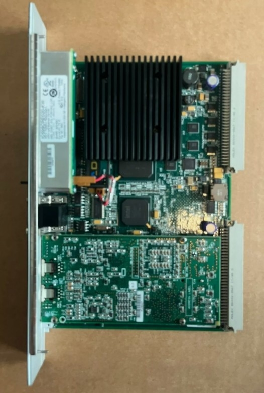 IC698CRE020 GE CPU Module 700 MHz PAC Systems RX7i Процессоры с прошивкой версии 2.01