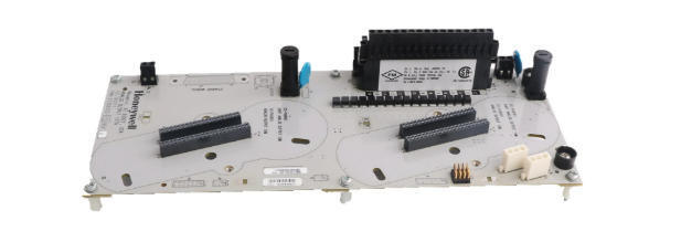 DC-TUIO31 Honeywell General I/O Terminal Component (IOTA) 24Vdc 110mA Не избыточный модуль IOTA