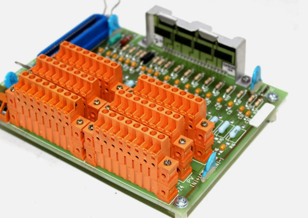 Honeywell MC-TAIH02 Модуль аналогового ввода высокого уровня STI с 16 аналоговыми входами для токовых сигналов 4–20 мА