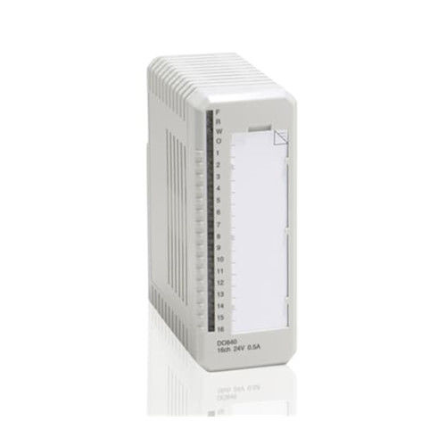 Части 3BSE020838R1 PLC AC DC модуля 24V S/R 16 ch цифрового данного DO840 ABB запасные