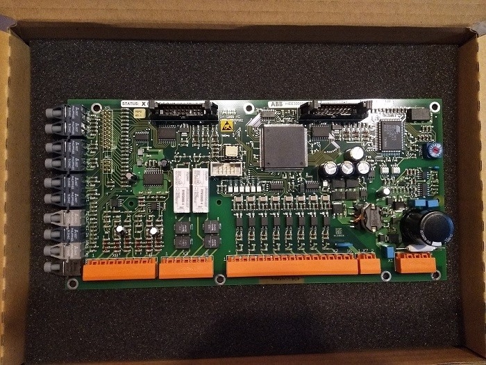 Части HIEE300888R0001 PLC модуля процессора управлением UA C389 AE01 прибора UAC389AE01 ABB запасные